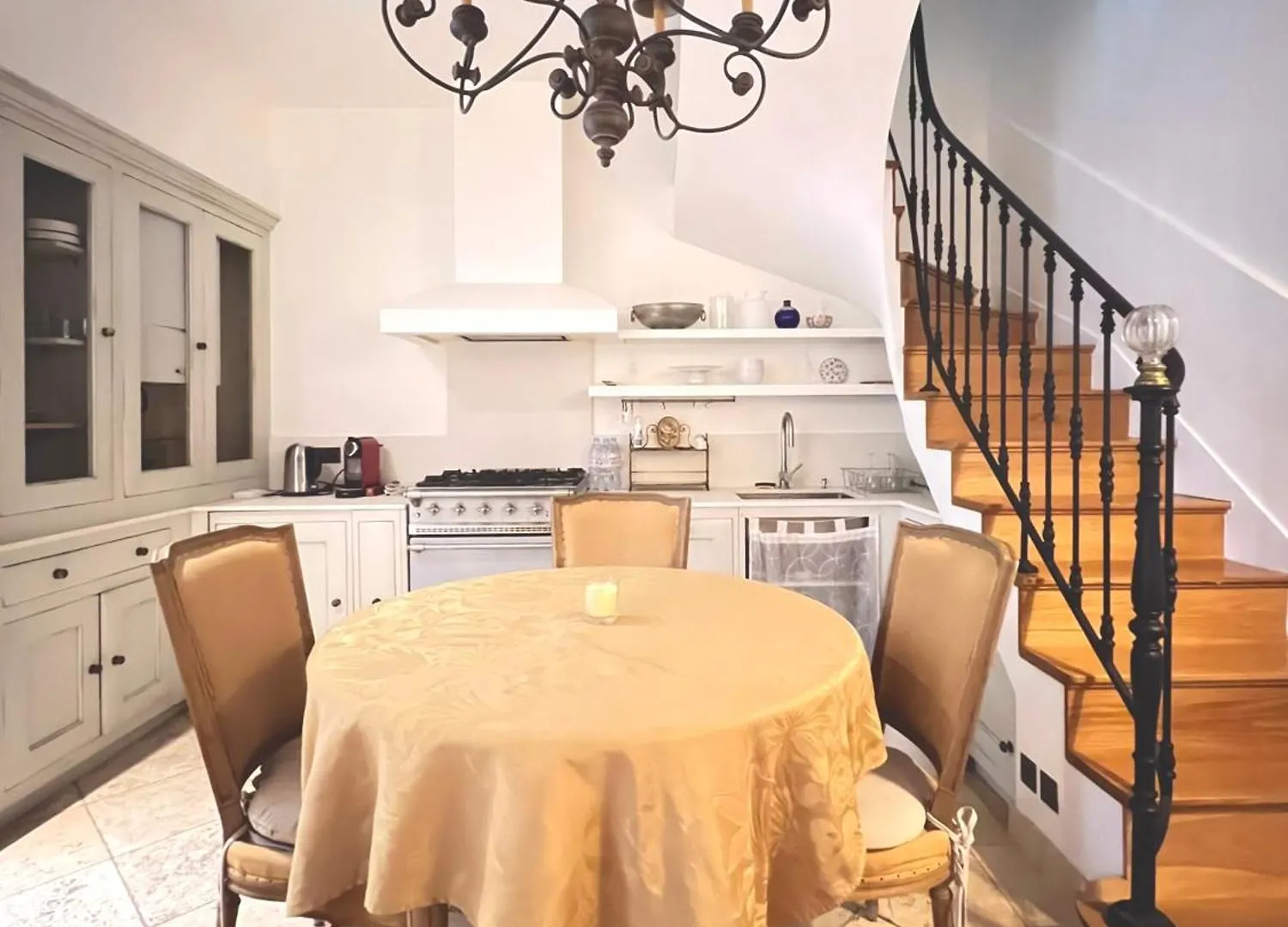 Parisian House Apartment
